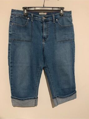 Women's Blue Cropped Denim Jeans with Cuffed Hem